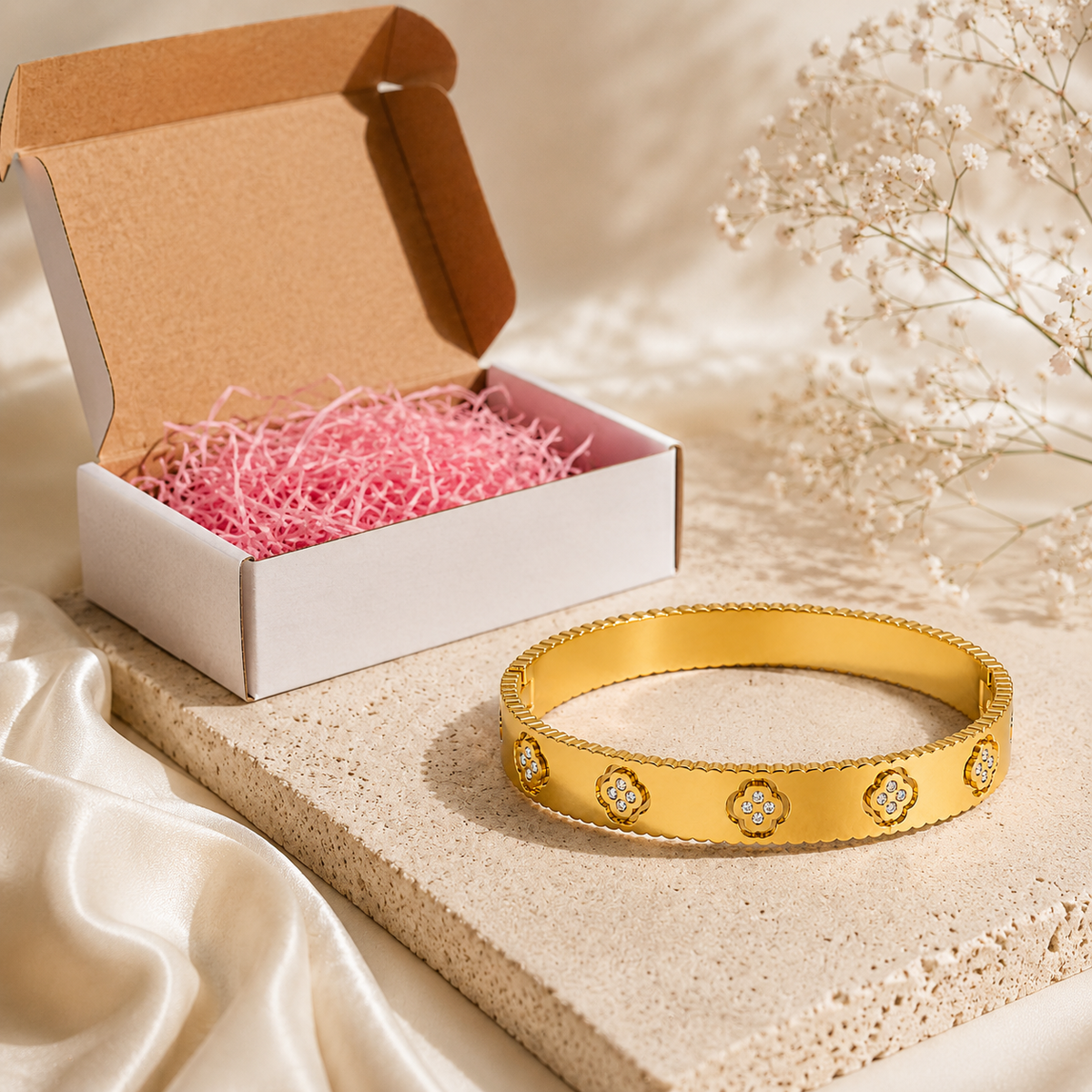 Clover Crystal Bracelet