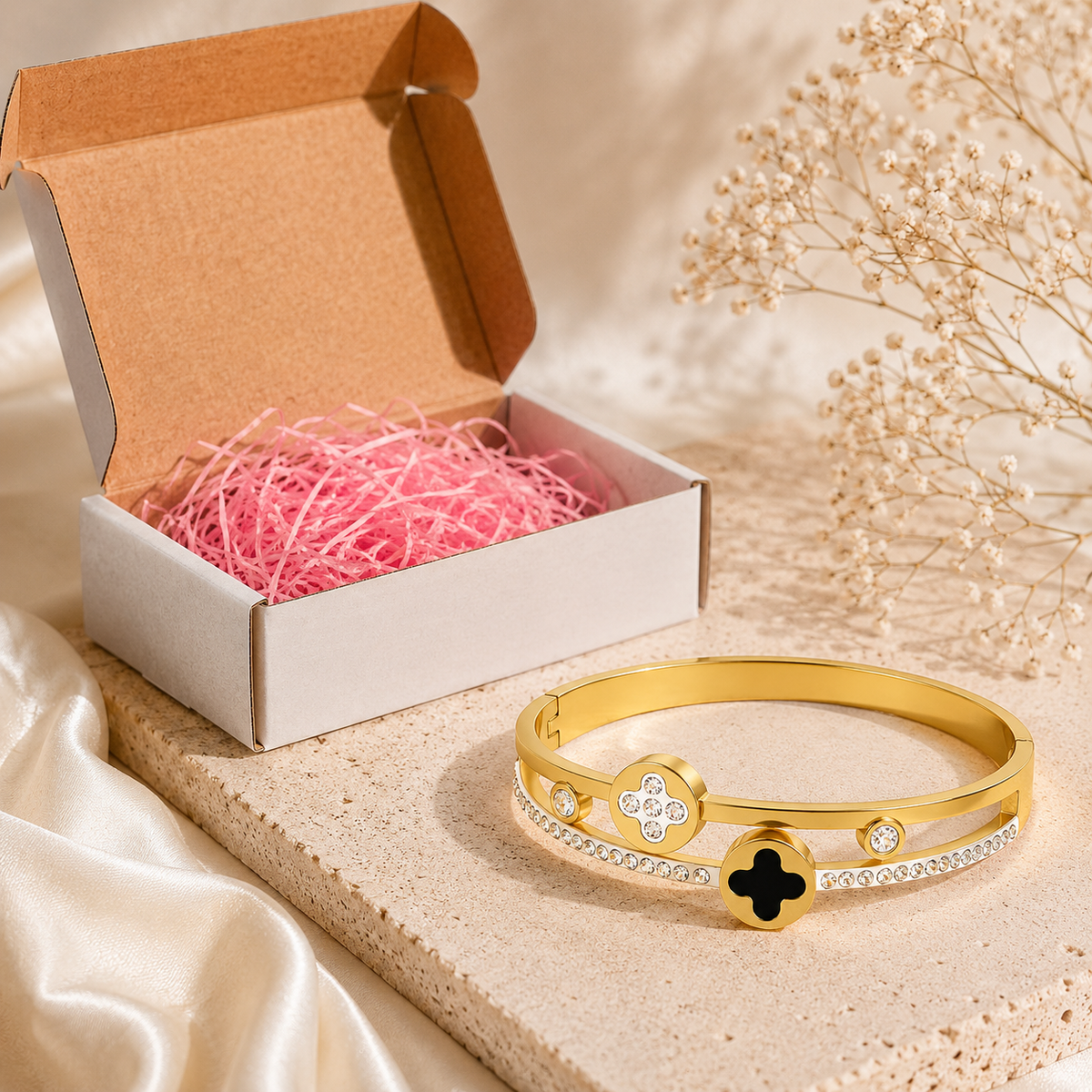 Clover Crystal Bangle