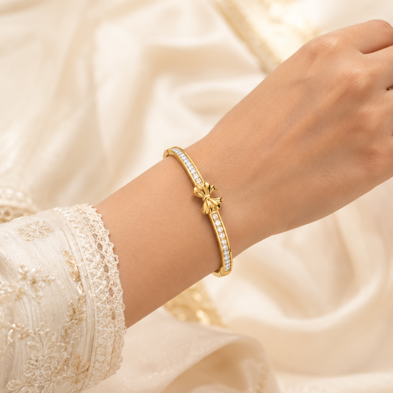 Bow Crystal Bangle