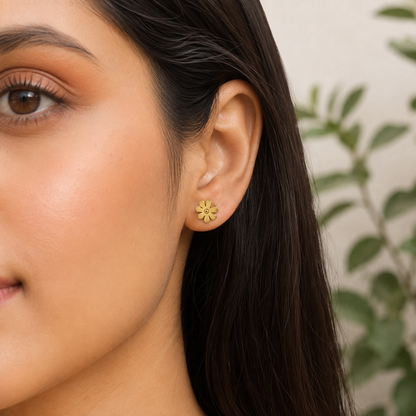 Minimal Daisy Stud Earrings