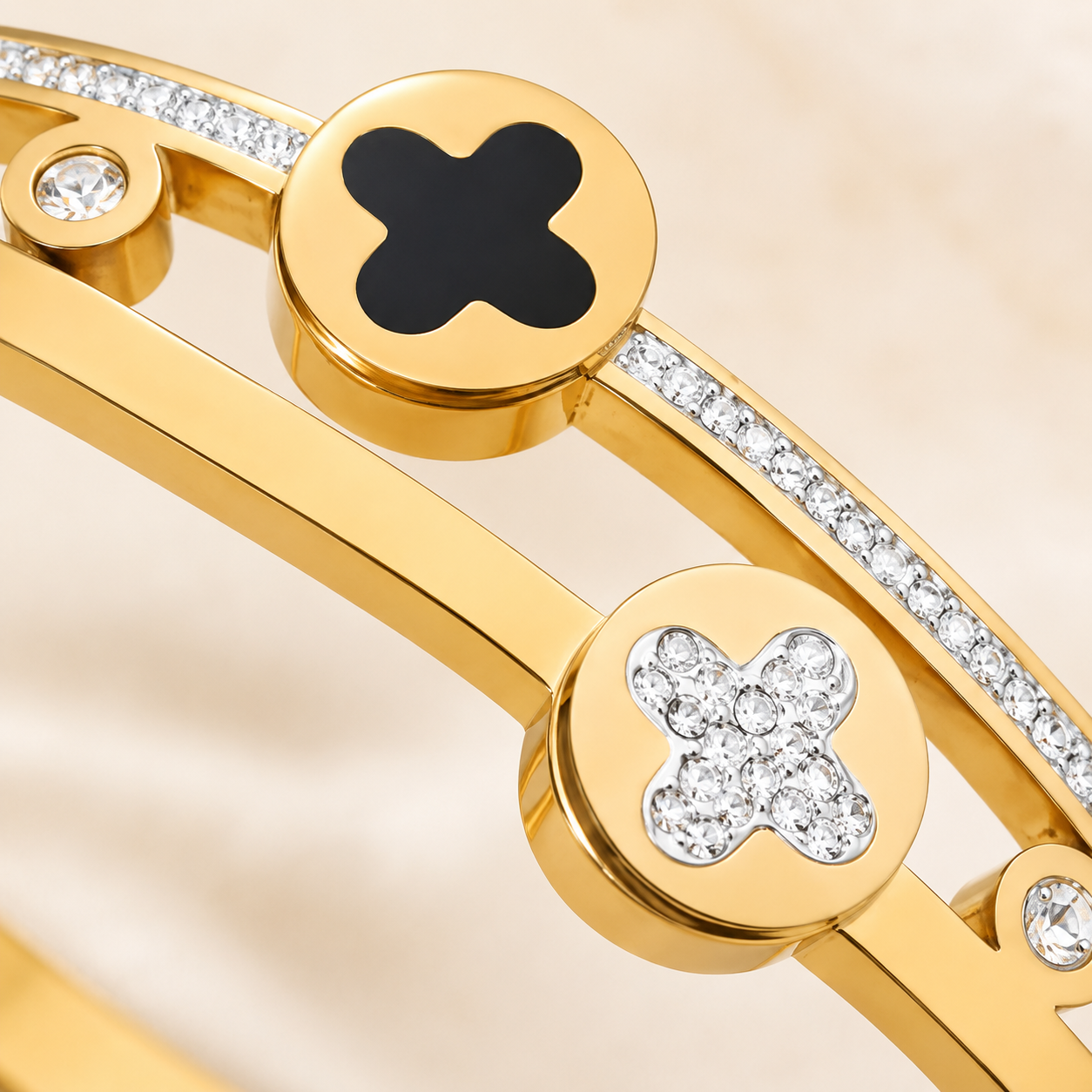 Clover Crystal Bangle