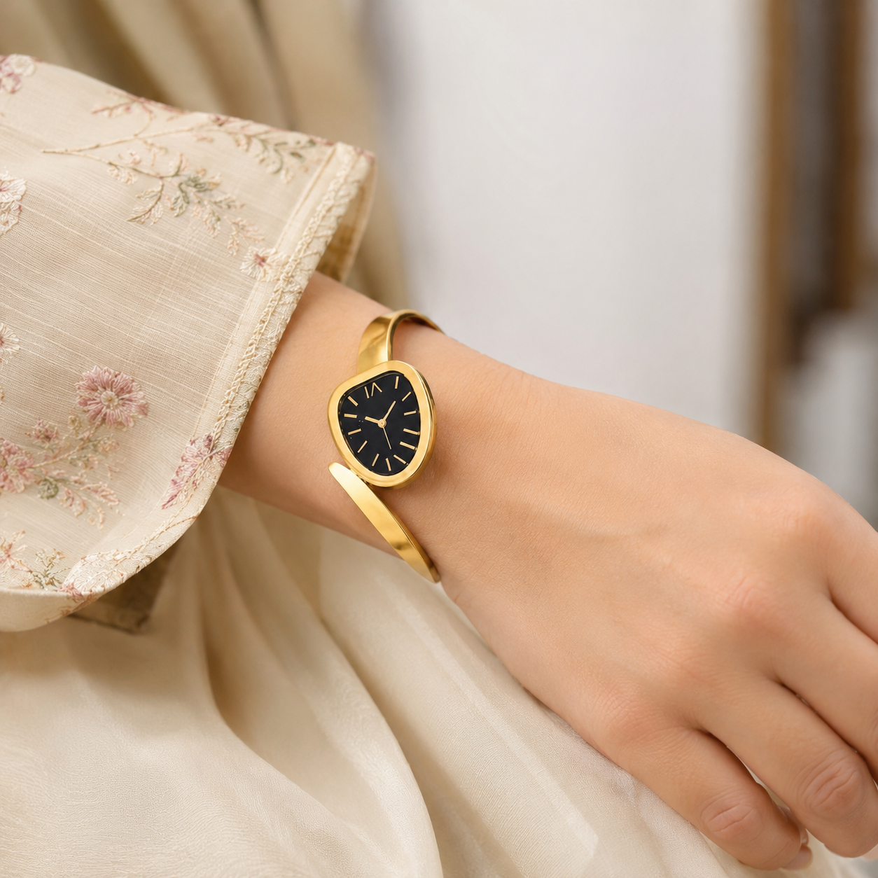 Golden Black Dial Bangle Watch